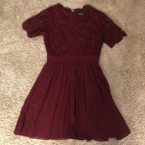 Lulus maroon lace holiday dress size SMALL